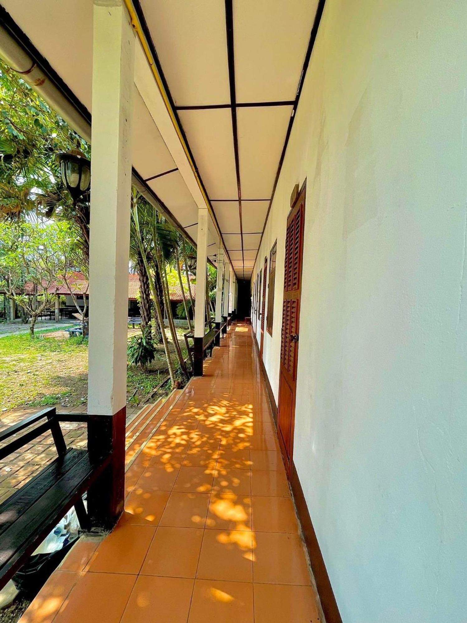 Thakhek Travel Lodge Luaran gambar