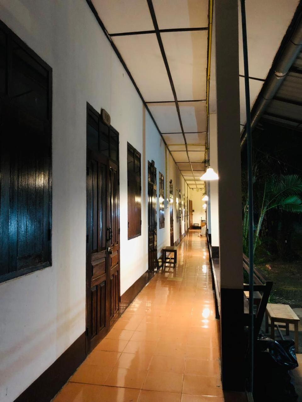Thakhek Travel Lodge Luaran gambar
