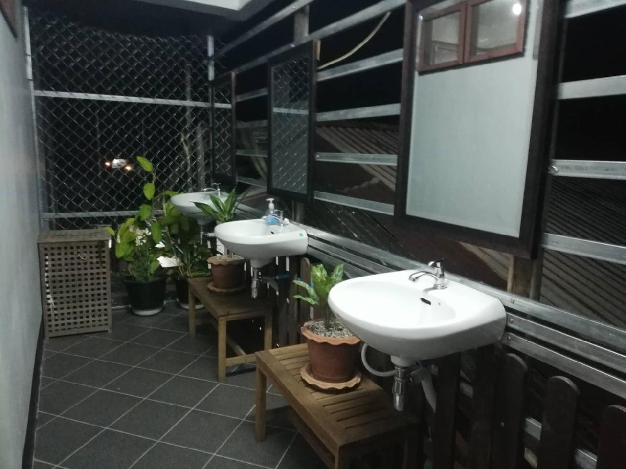 Thakhek Travel Lodge Luaran gambar